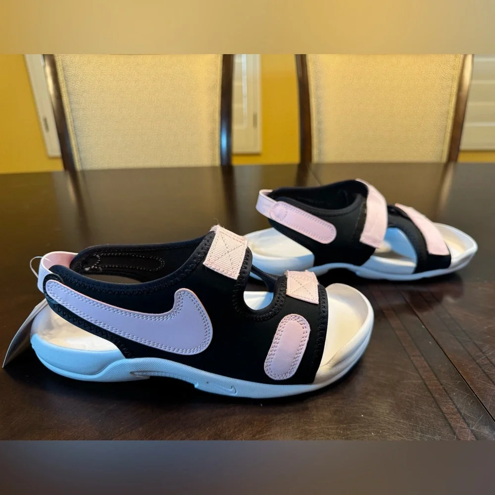 New Nike Sunray Sandals Pink Black Size 6Y / 7.5 W - Picture 1 of 12